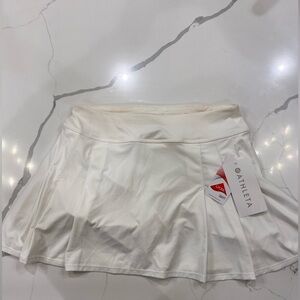 NWT White ATHLETA Speed Skort - WHI (size Medium) New W/Tags